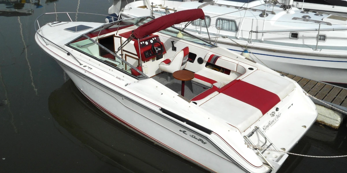 Sea Ray Sundancer 220