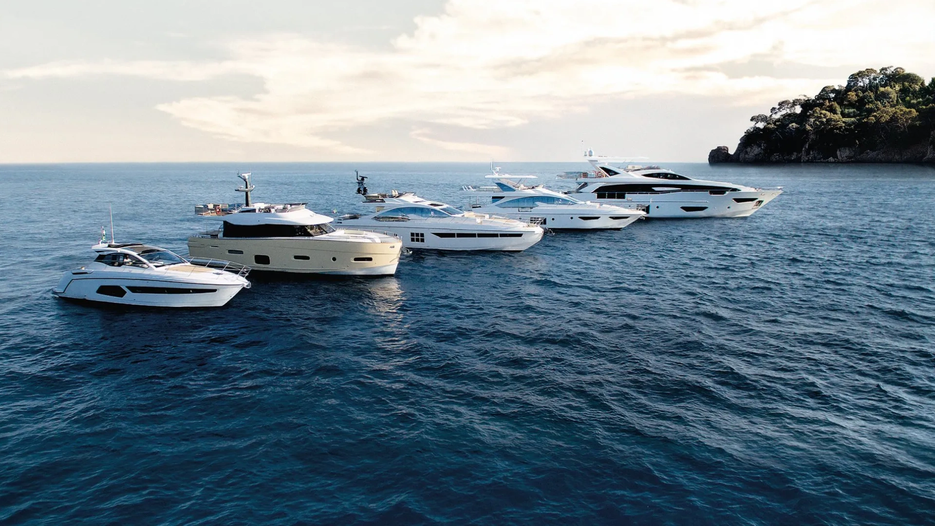Azimut yacht